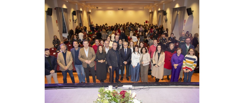 foto RECOGIDA PREMIO DIPUTACION CORDOBA A FAMP 27112025